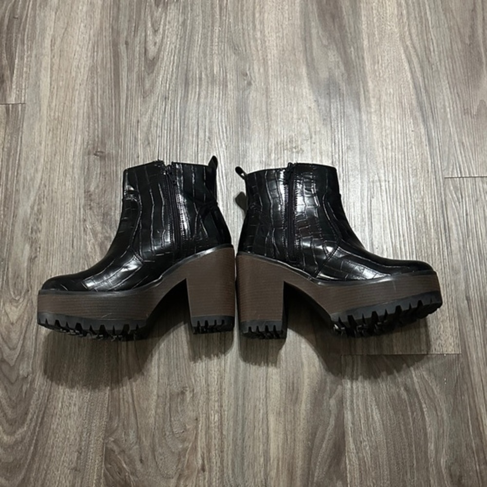 Chic Black and Brown Ankle Boots